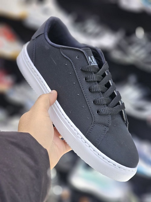 کتونی برشکا سایز میانه مشکی سفید-bershka